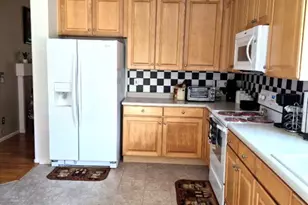 7258 Bonnie Brae Ln, Colorado Springs, CO 80922 - Photo 8