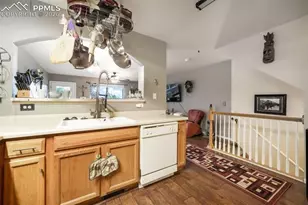 3131 Hearthridge Cir, Colorado Springs, CO 80918 - Photo 4