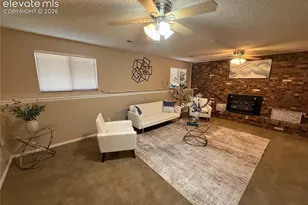 1309 Kingsroyal Blvd, Pueblo, CO 81005 - Photo 8