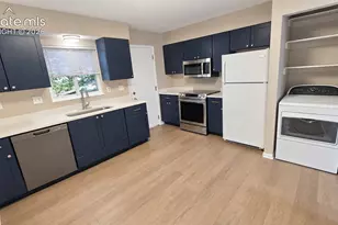 843 E Vermijo Ave, Colorado Springs, CO 80903 - Photo 2