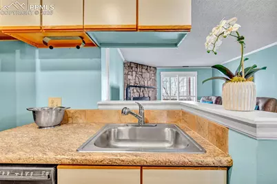 846 Tenderfoot Hill Road #102, Colorado Springs, CO 80906 - Photo 10