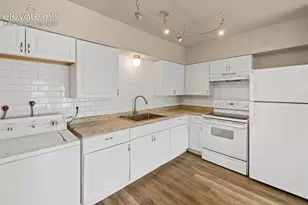 401 Windsor Ln, Fountain, CO 80817 - Photo 6