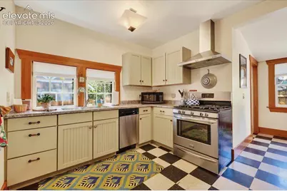 102 Holly Street, Colorado Springs, CO 80904 - Photo 6