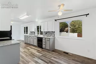 3240 Blue Mountain Way, Colorado Springs, CO 80906 - Photo 8