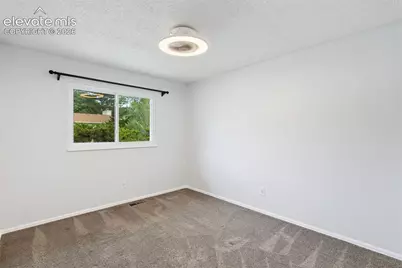 3240 Blue Mountain Way, Colorado Springs, CO 80906 - Photo 16