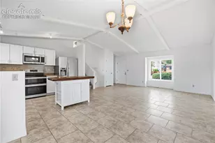 912 Amsterdam Dr, Colorado Springs, CO 80907 - Photo 8