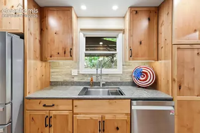 1145 Garlock Lane, Colorado Springs, CO 80918 - Photo 6