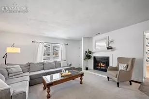 6924 Gayle Lyn Ln, Colorado Springs, CO 80919 - Photo 4