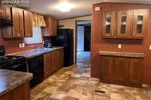 2221 S Prairie Ave, Pueblo, CO 81005 - Photo 4