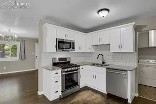 1540 Saratoga Dr, Colorado Springs, CO 80910 - Photo 10
