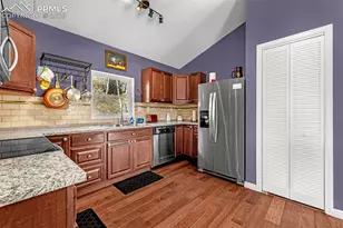 953 Yorktown Rd, Cripple Creek, CO 80813 - Photo 10