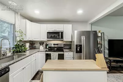 3032 W Pikes Peak Avenue, Colorado Springs, CO 80904 - Photo 2