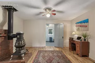 215 Washington Ave, Manitou Springs, CO 80829 - Photo 12