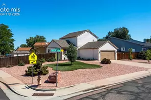 4510 Hollyridge Dr, Colorado Springs, CO 80916 - Photo 2