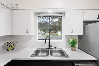 1818 Maplewood Drive, Pueblo, CO 81005 - Photo 4
