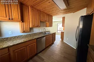 124 Trout Creek Dr, Divide, CO 80814 - Photo 6