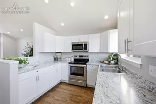 3490 Mountainside Dr, Colorado Springs, CO 80918 - Photo 8