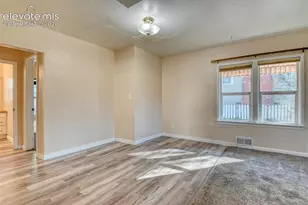 27 Bonfoy Ave, Colorado Springs, CO 80909 - Photo 12
