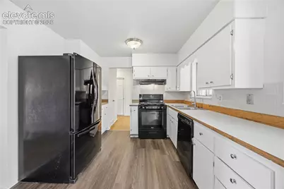 228 Fairfax Street, Colorado Springs, CO 80911 - Photo 2