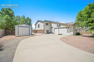 34 E Bonanza Dr, Pueblo, CO 81007 - Photo 2