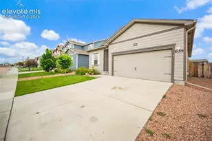 6159 Meadowbank Ln, Colorado Springs, CO 80925 - Photo 2