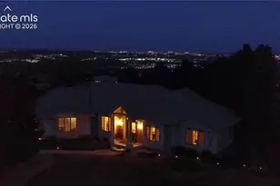 2745 Brogans Bluff Dr, Colorado Springs, CO 80919 - Photo 2