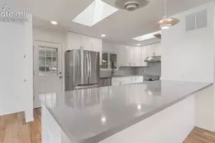 2518 Fairview Cir, Colorado Springs, CO 80909 - Photo 8
