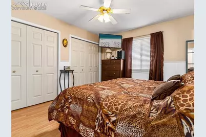 734 S Legend Lane, Pueblo, CO 81007 - Photo 12