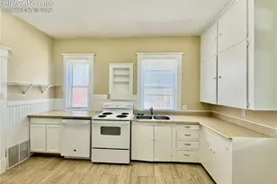 204 W 15th St, Pueblo, CO 81003 - Photo 24