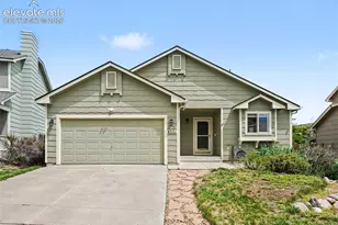 4321 Crow Creek Dr, Colorado Springs, CO 80922 - Photo 2