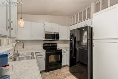3310 Bridgewater Drive, Colorado Springs, CO 80916 - Photo 10