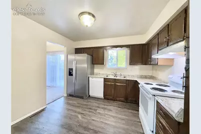 2945 Del Rey Plaza, Colorado Springs, CO 80918 - Photo 4