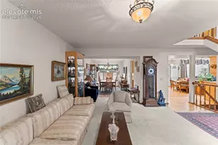 830 Royal Crown Ln, Colorado Springs, CO 80906 - Photo 6