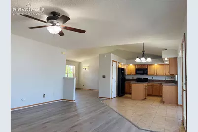 7042 Grand Prairie Drive, Colorado Springs, CO 80923 - Photo 12