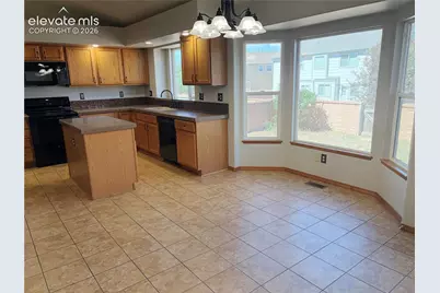 7042 Grand Prairie Drive, Colorado Springs, CO 80923 - Photo 8