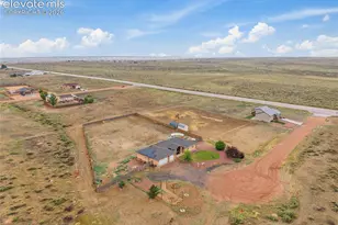 1277 N Sandstone Ln, Pueblo, CO 81007 - Photo 30