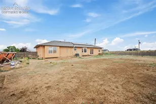 1277 N Sandstone Ln, Pueblo, CO 81007 - Photo 26