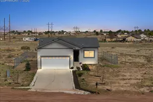 764 S Granito Vista Ln, Pueblo West, CO 81007 - Photo 4