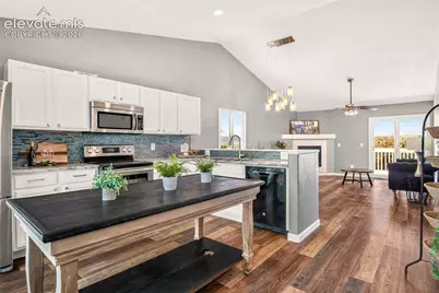 7048 Ketchum Drive, Colorado Springs, CO 80911 - Photo 4