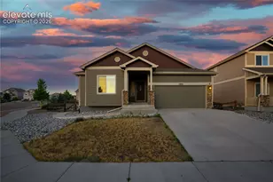 17857 Lapis Ct, Monument, CO 80132 - Photo 2