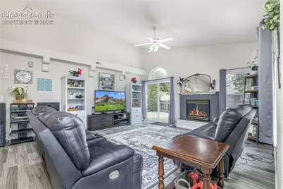938 Cedarcrest Drive, Pueblo, CO 81005 - Photo 4