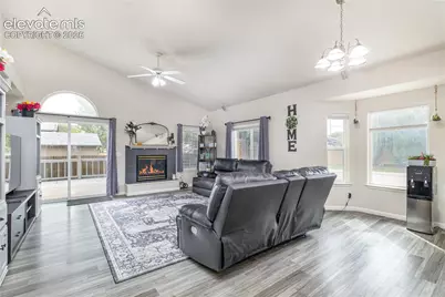 938 Cedarcrest Drive, Pueblo, CO 81005 - Photo 6