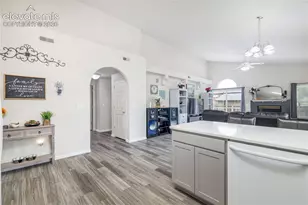 938 Cedarcrest Dr, Pueblo, CO 81005 - Photo 10