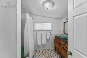 2706 W Pikes Peak Ave, Colorado Springs, CO 80904 - Photo 18