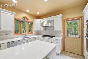 3925 Wavy Oak Dr, Colorado Springs, CO 80908 - Photo 6