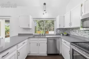 2910 Rolling Wood Loop, Colorado Springs, CO 80918 - Photo 10