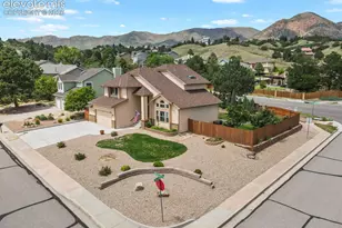 6120 Moorfield Ave, Colorado Springs, CO 80919 - Photo 4