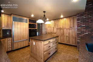 2226 Glenwood Cir, Colorado Springs, CO 80909 - Photo 10