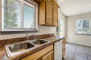 3025 Grandview St, Colorado Springs, CO 80907 - Photo 10