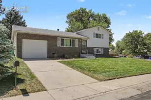 712 Lansing Dr, Colorado Springs, CO 80909 - Photo 2